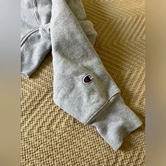 Urban Outfitters x Champion 💗 cropped pull over hoodie - Picture 5 of 5